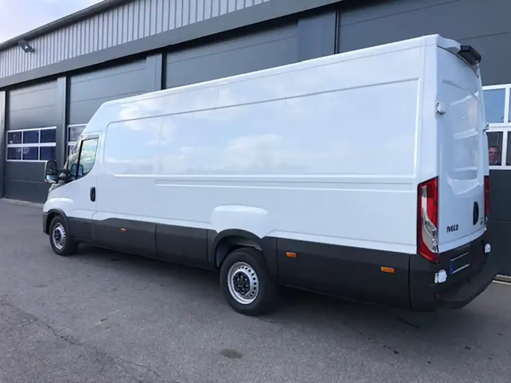 Véhicule neuf - Iveco Daily 35S18A8V16 - Type L4H3
