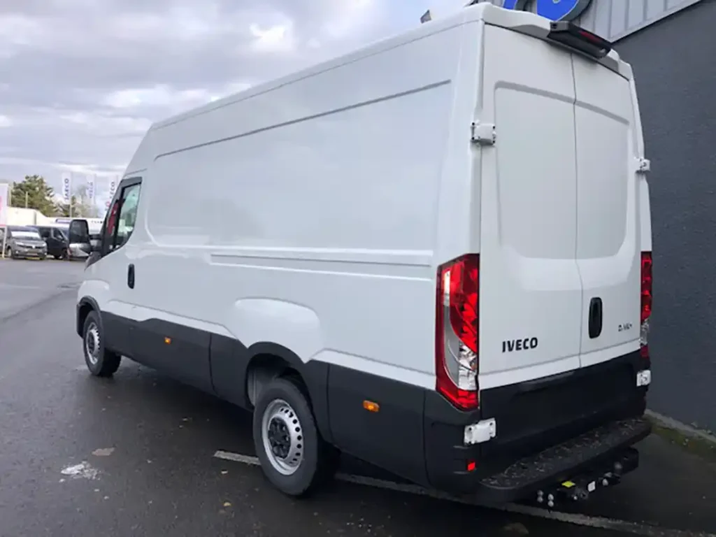 Véhicule neuf - Iveco Daily 35S18V12